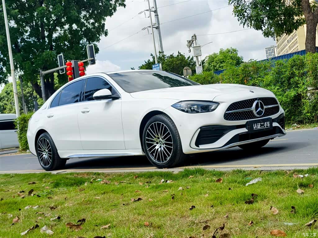 Mercedes-Benz C-Class, 2024 3