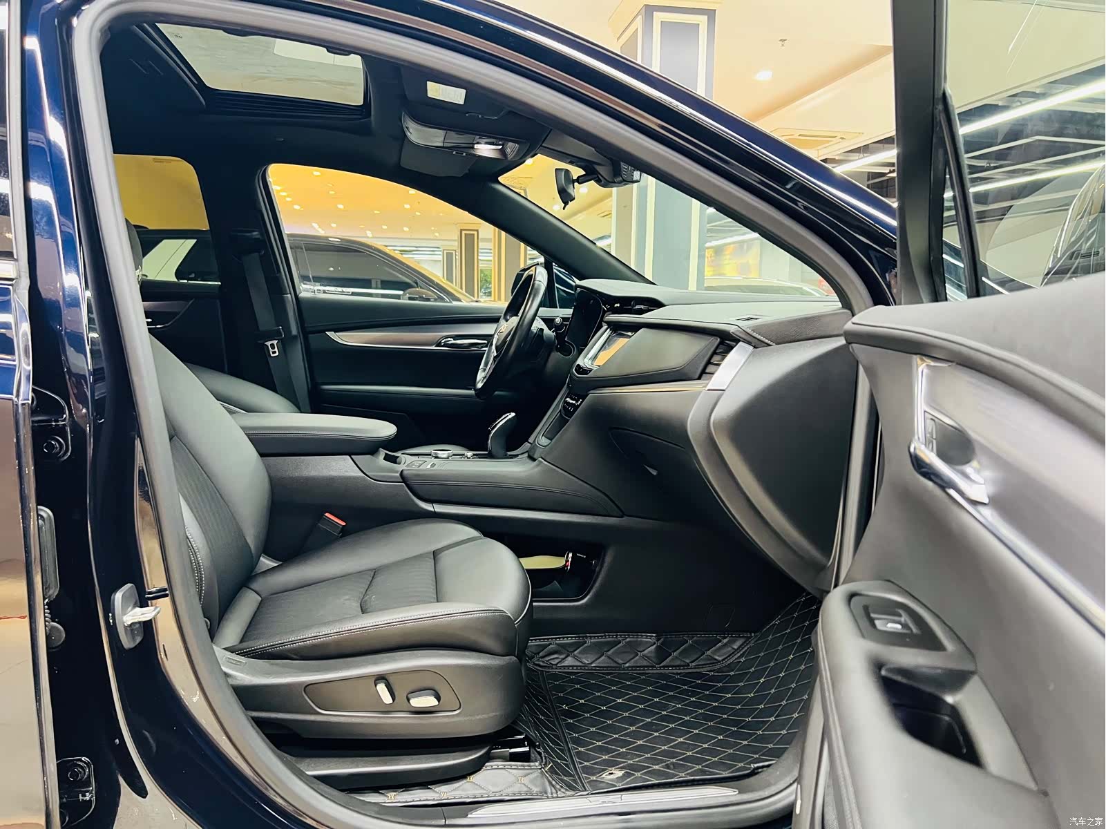 Cadillac XT5, 2021 11