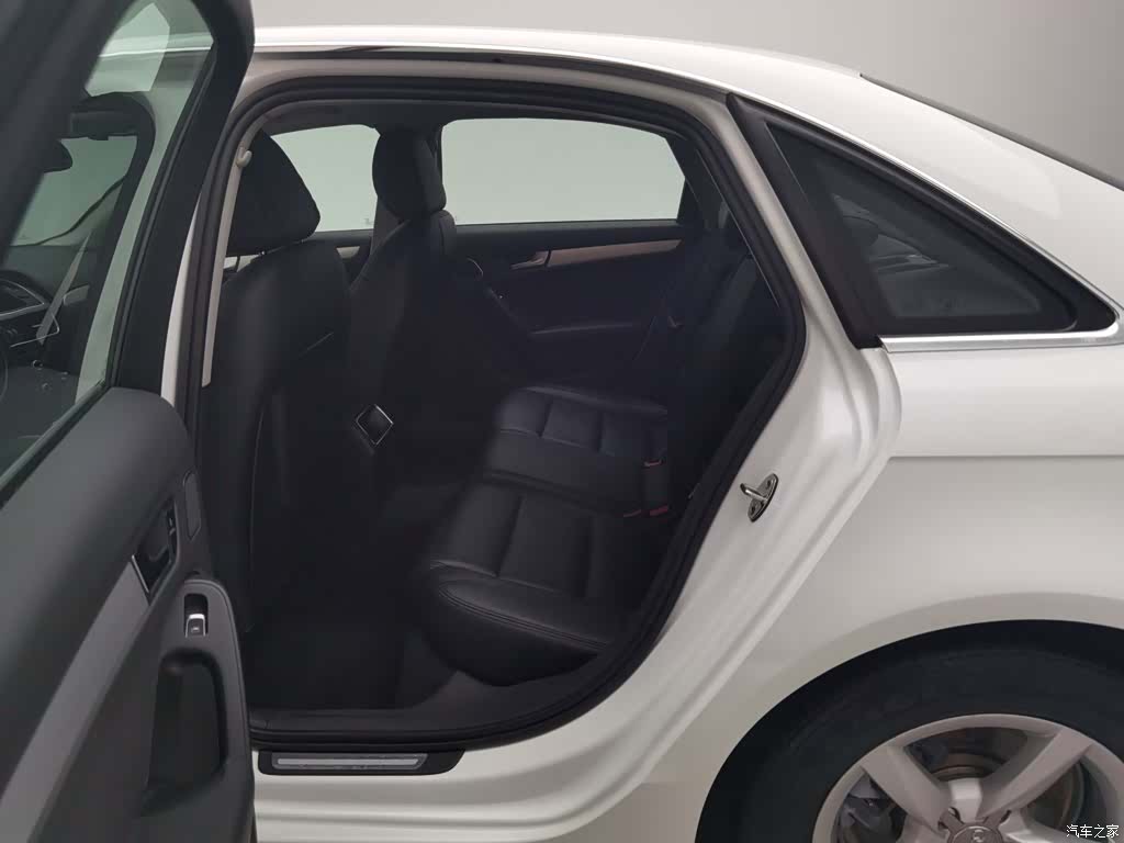 Audi A4L, 2014 15