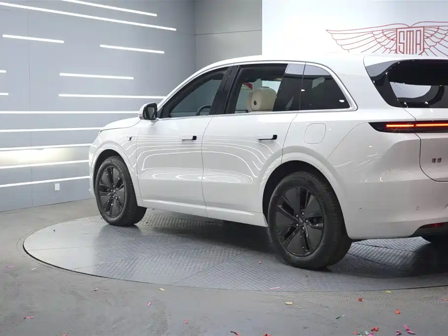 Li Auto Ideal L6