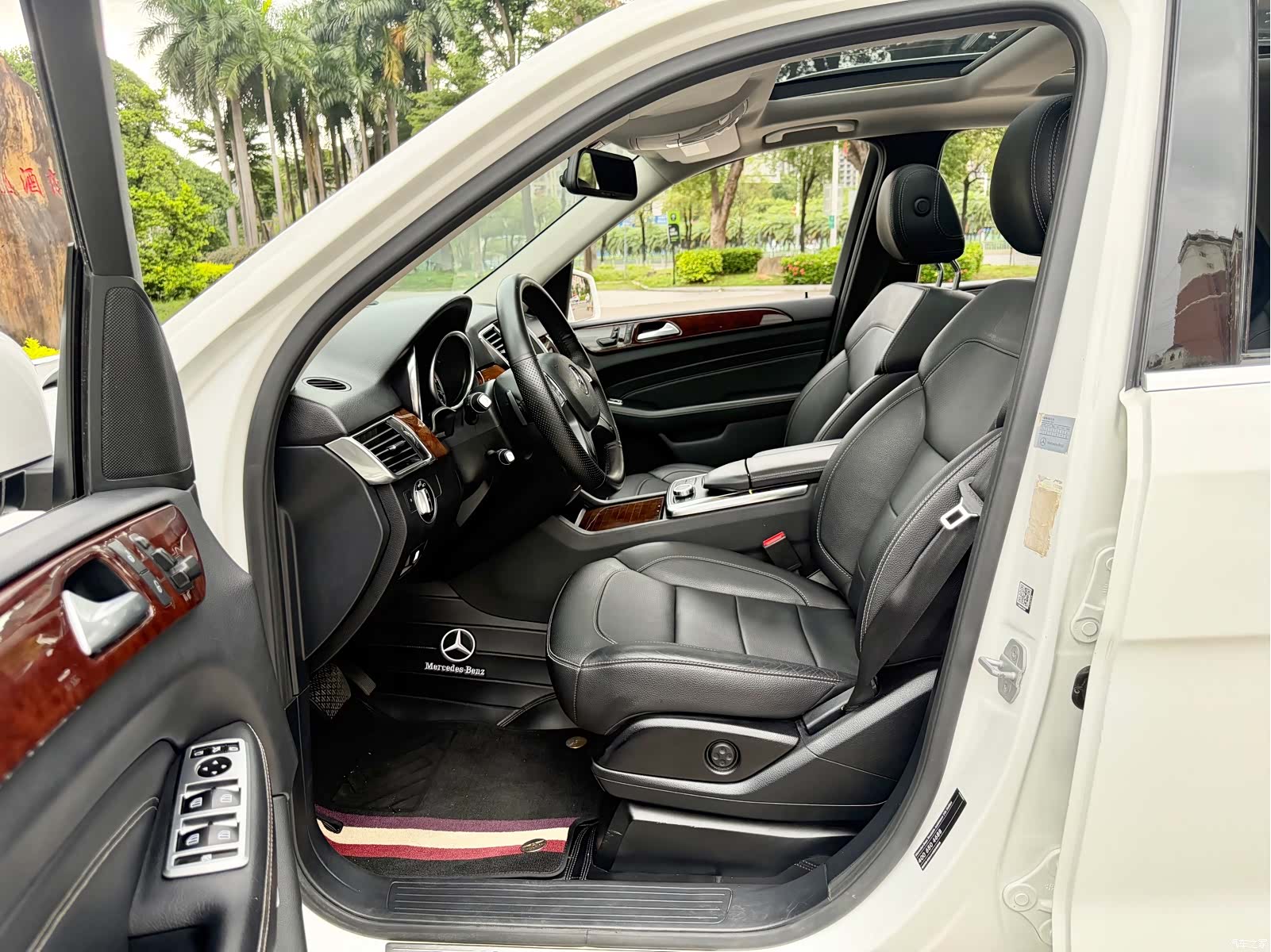 Mercedes-Benz M-Class, 2015 15
