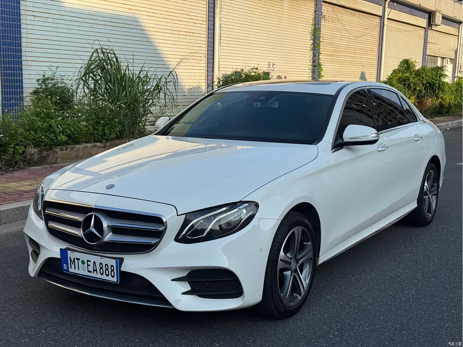 Mercedes-Benz E-Class, 2017 1