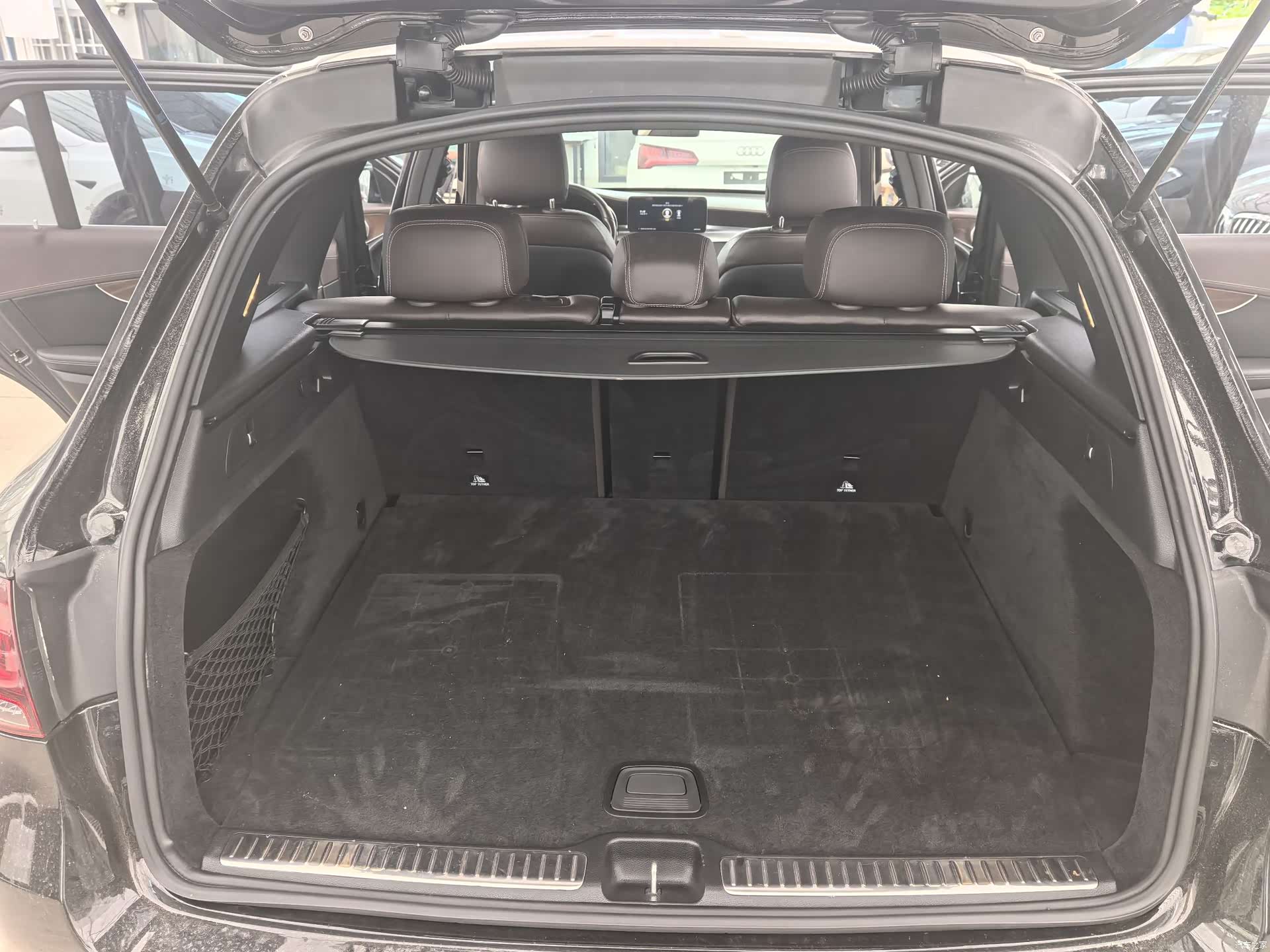 Mercedes-Benz GLC, 2022 12
