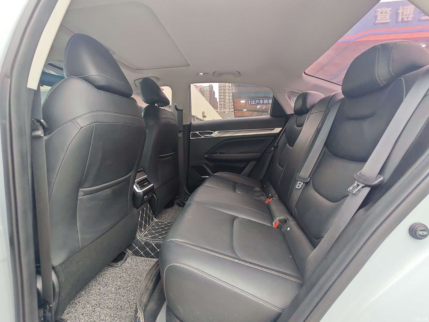 Geely Emgrand, 2023 11