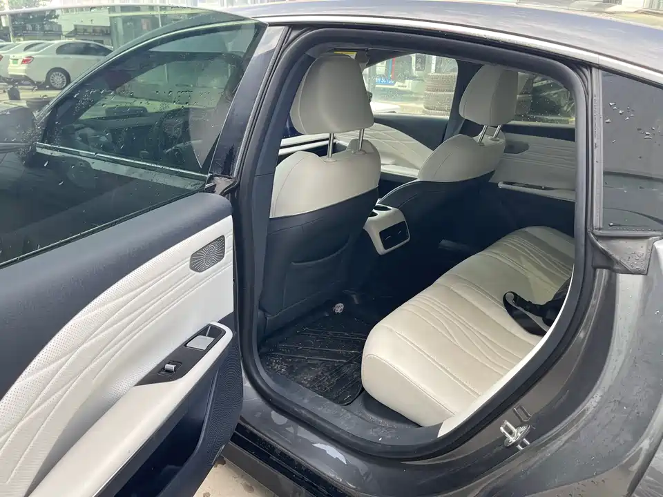 Geely Galaxy Galaxy E8