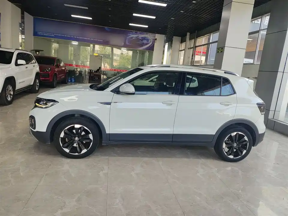 Volkswagen Exploring the shadow