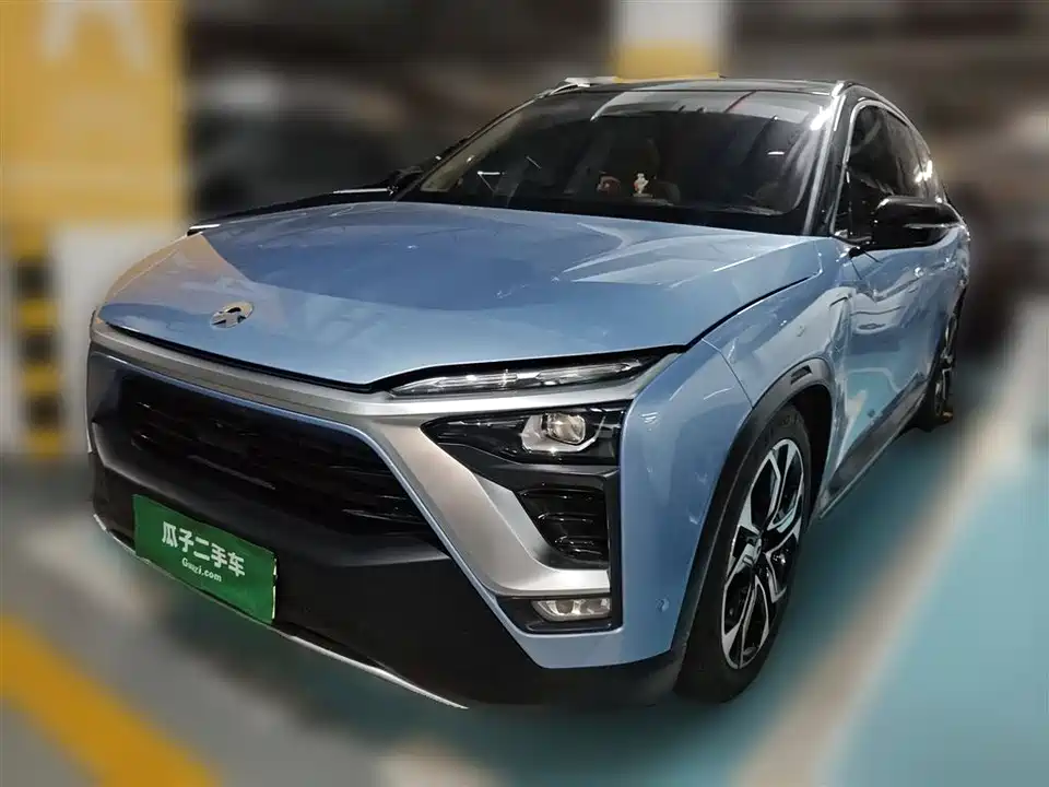 NIO ES8