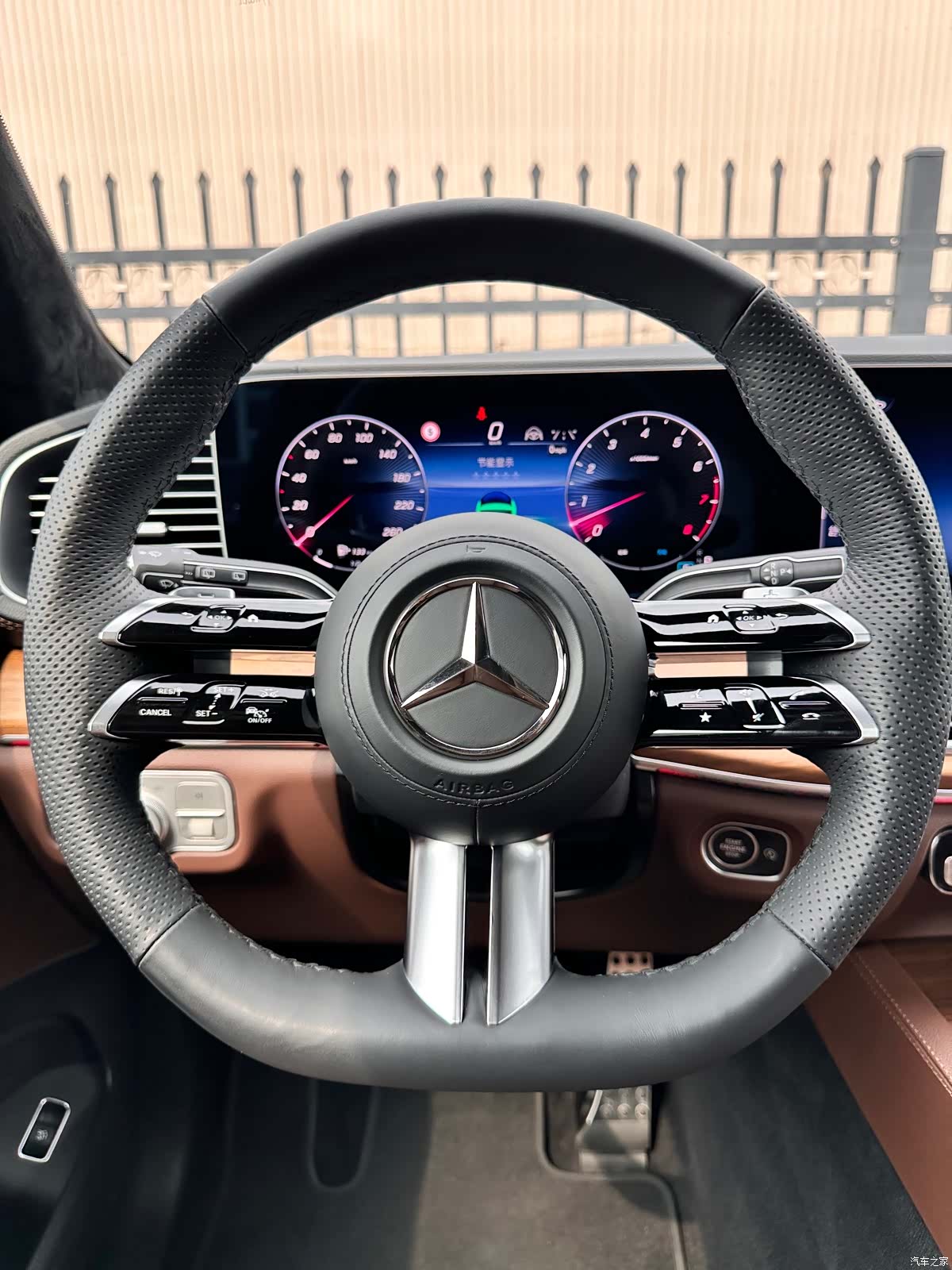 Mercedes-Benz GLS, 2024 25