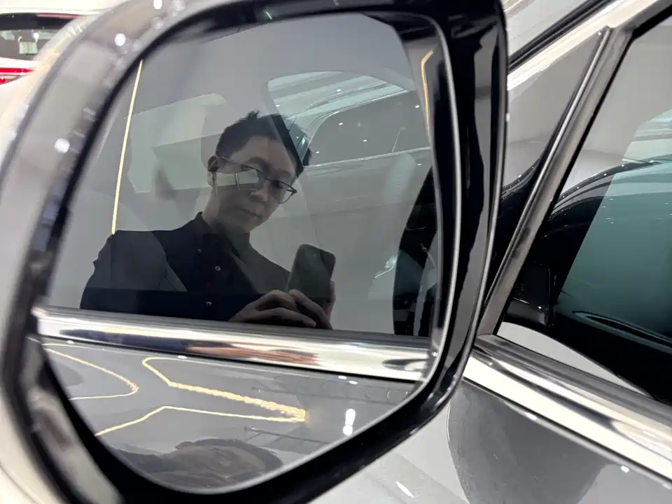 AITO Ask the world M7