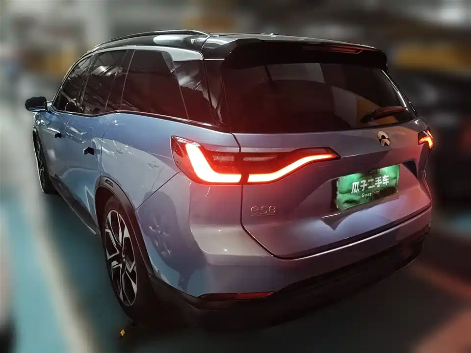 NIO ES8