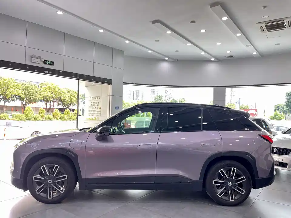 NIO ES6