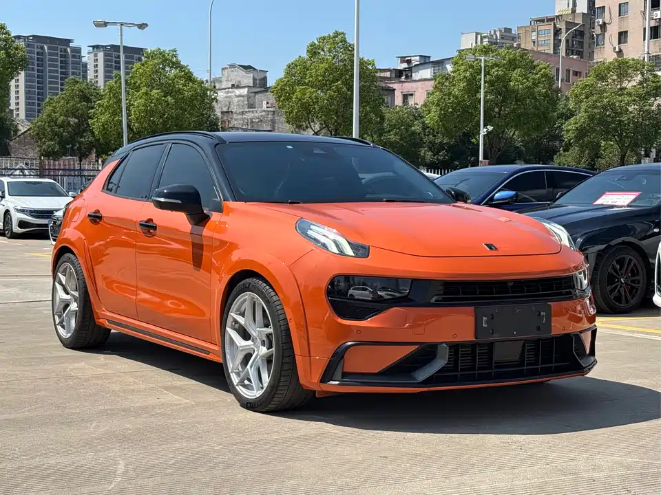 Lynk & Co 02 Hatchback