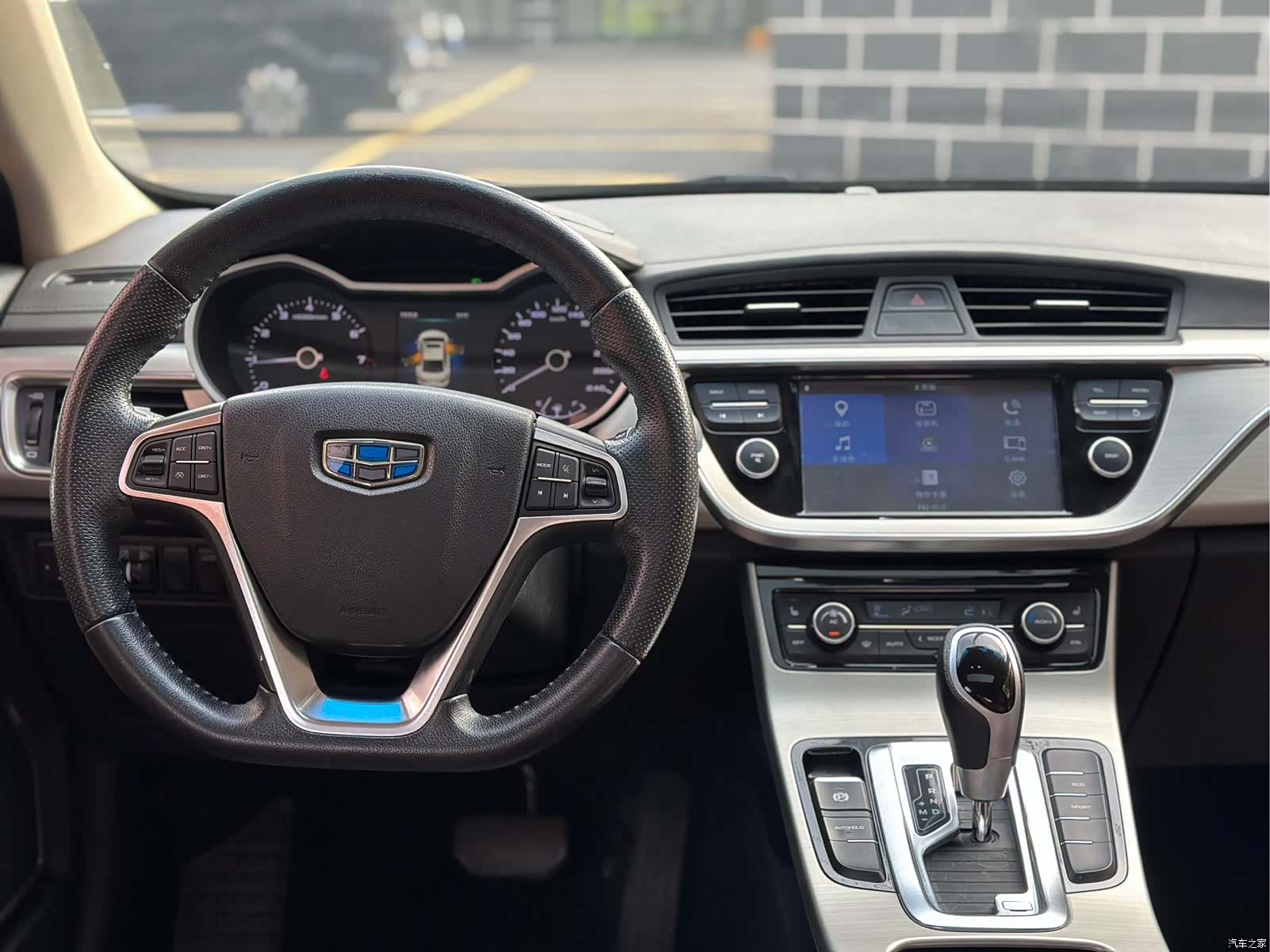 Geely Emgrand, 2017 4
