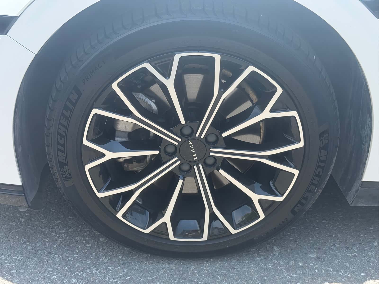 Zeekr 007, 2024 28