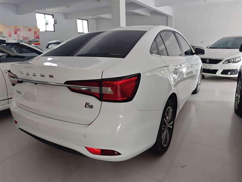 Roewe i5
