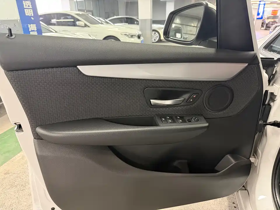 BMW 2 series station wagon