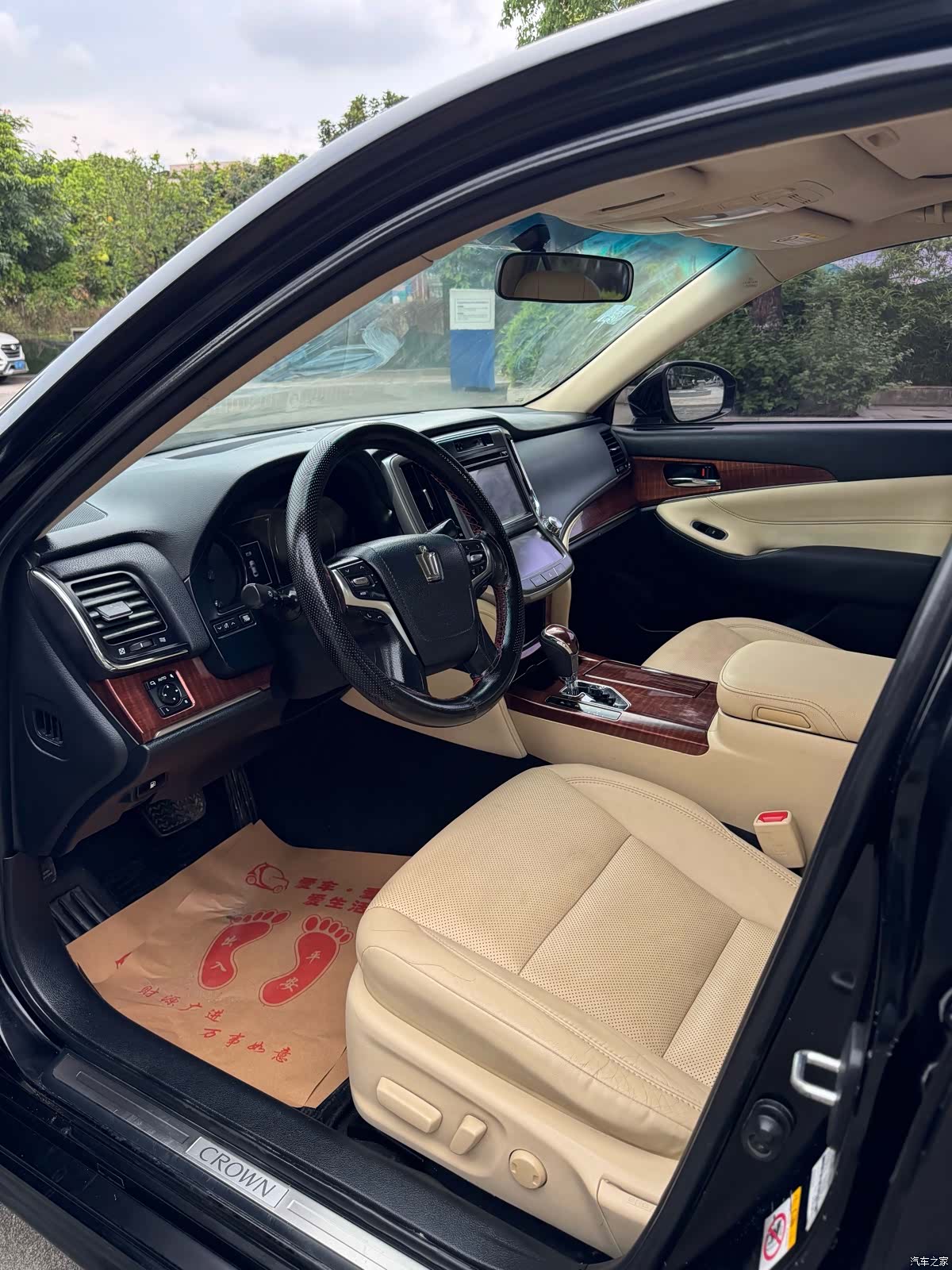 Toyota Crown, 2017 4