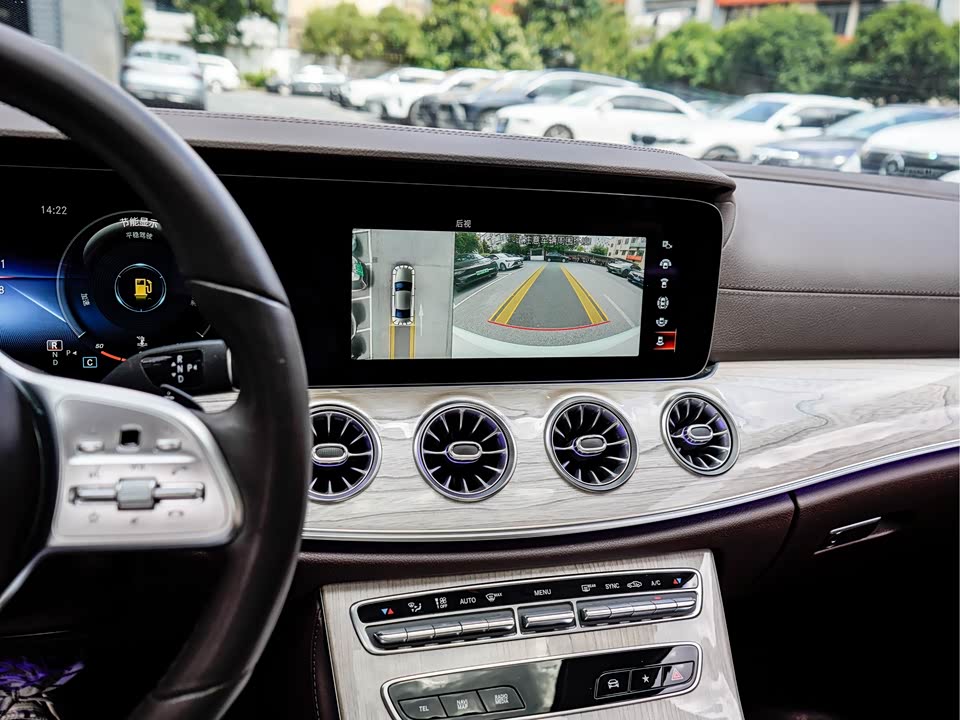 Mercedes-Benz CLS Mercedes-Benz CLS