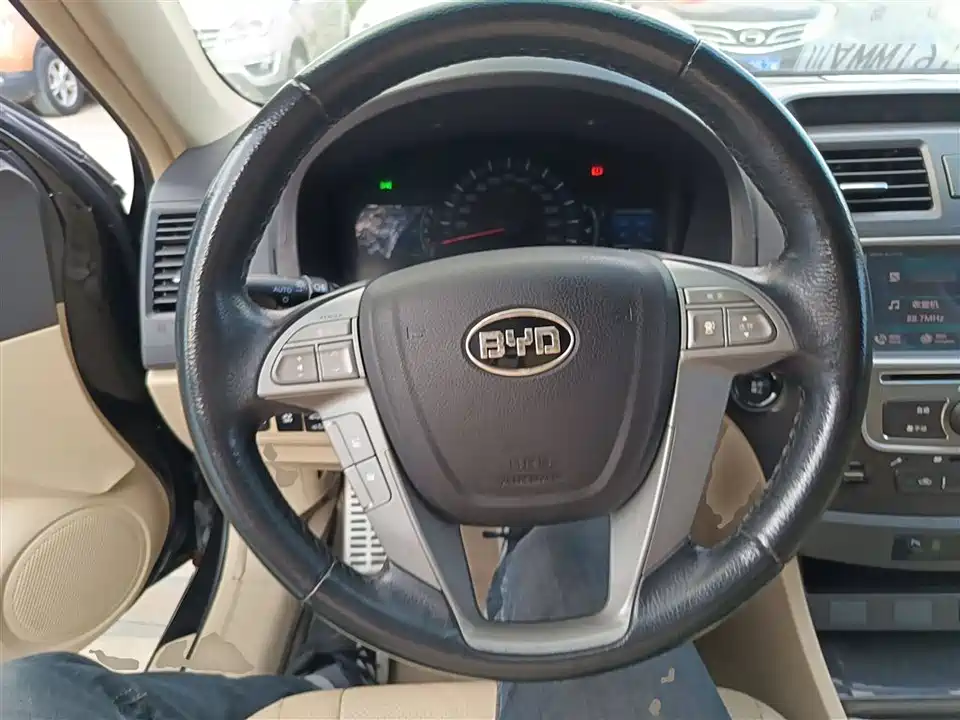BYD G6