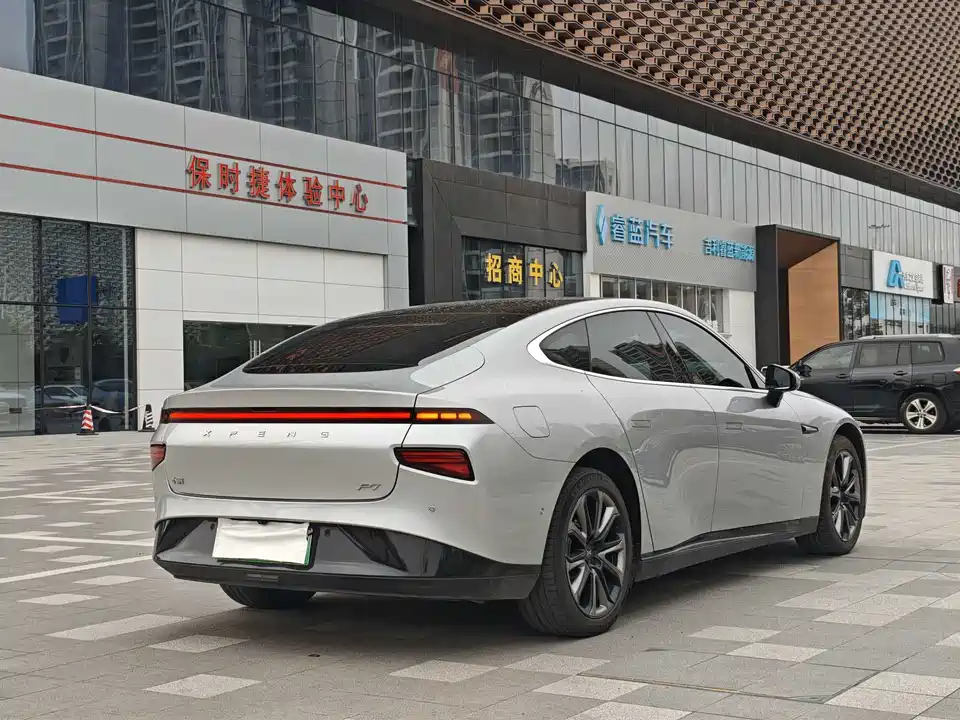 XPENG P7