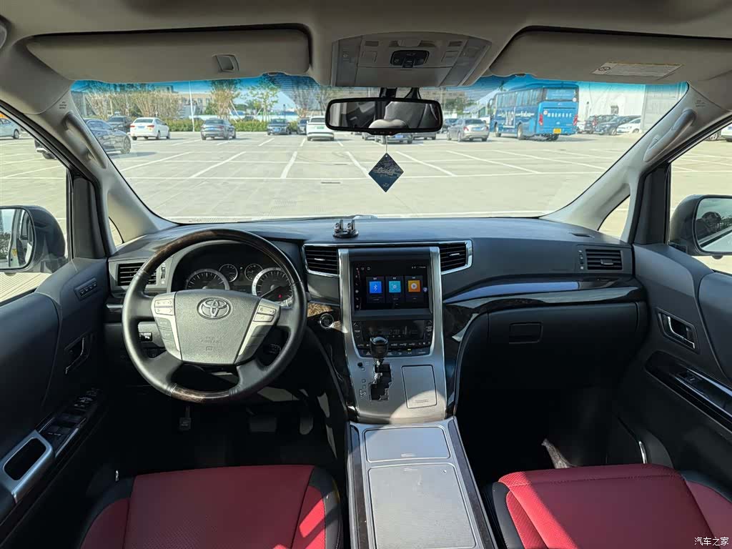 Toyota Alphard, 2015 9