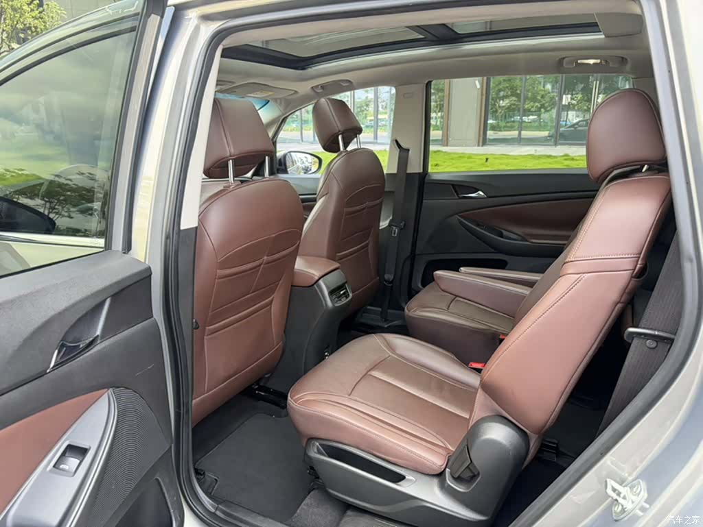 Buick GL6, 2017 12