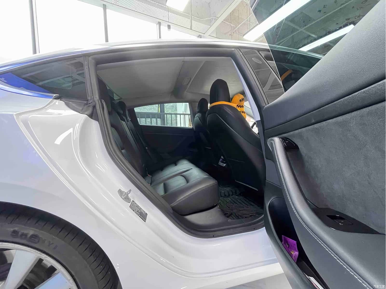 Tesla Model 3, 2020 12
