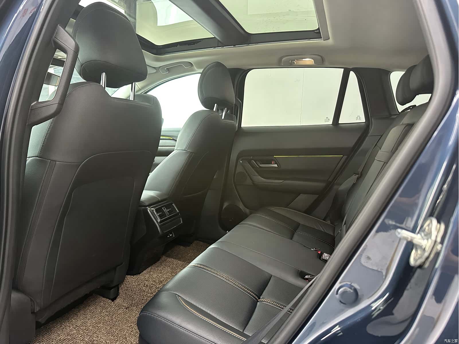 Mazda CX-50, 2023 все фото