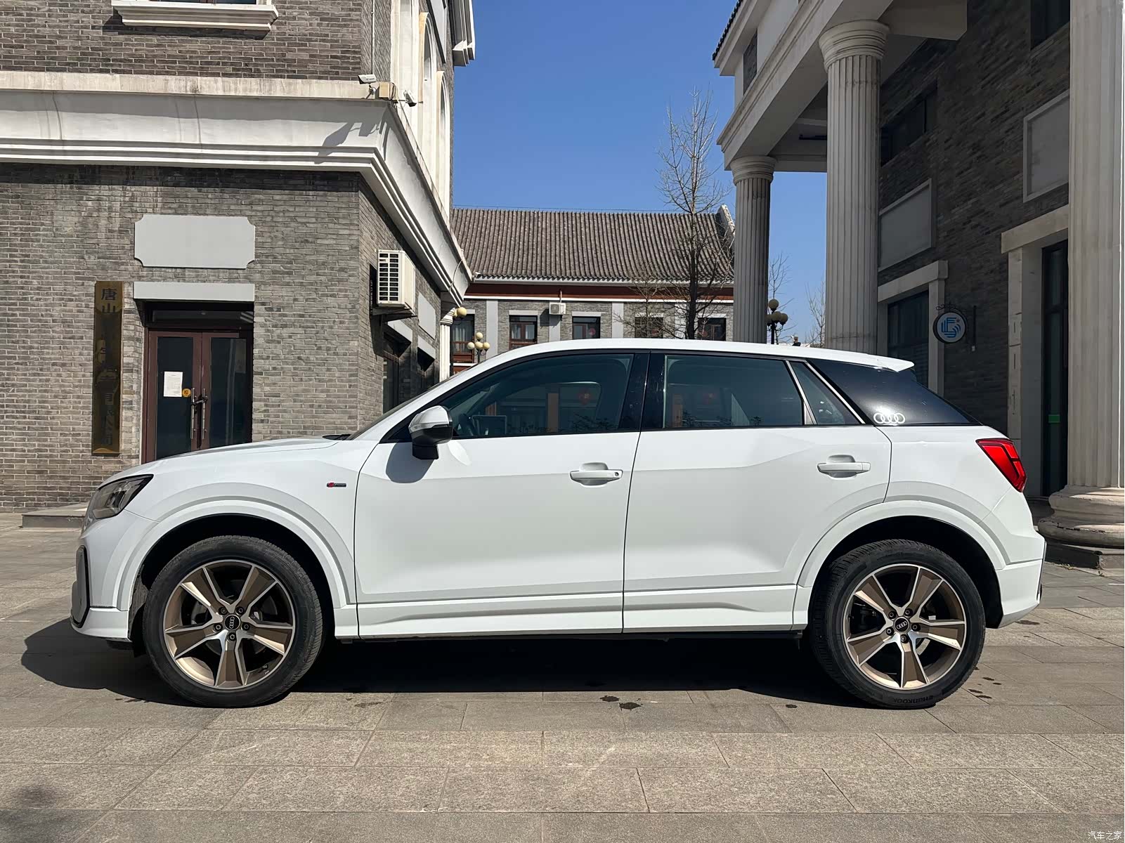 Audi Q2L, 2024 7