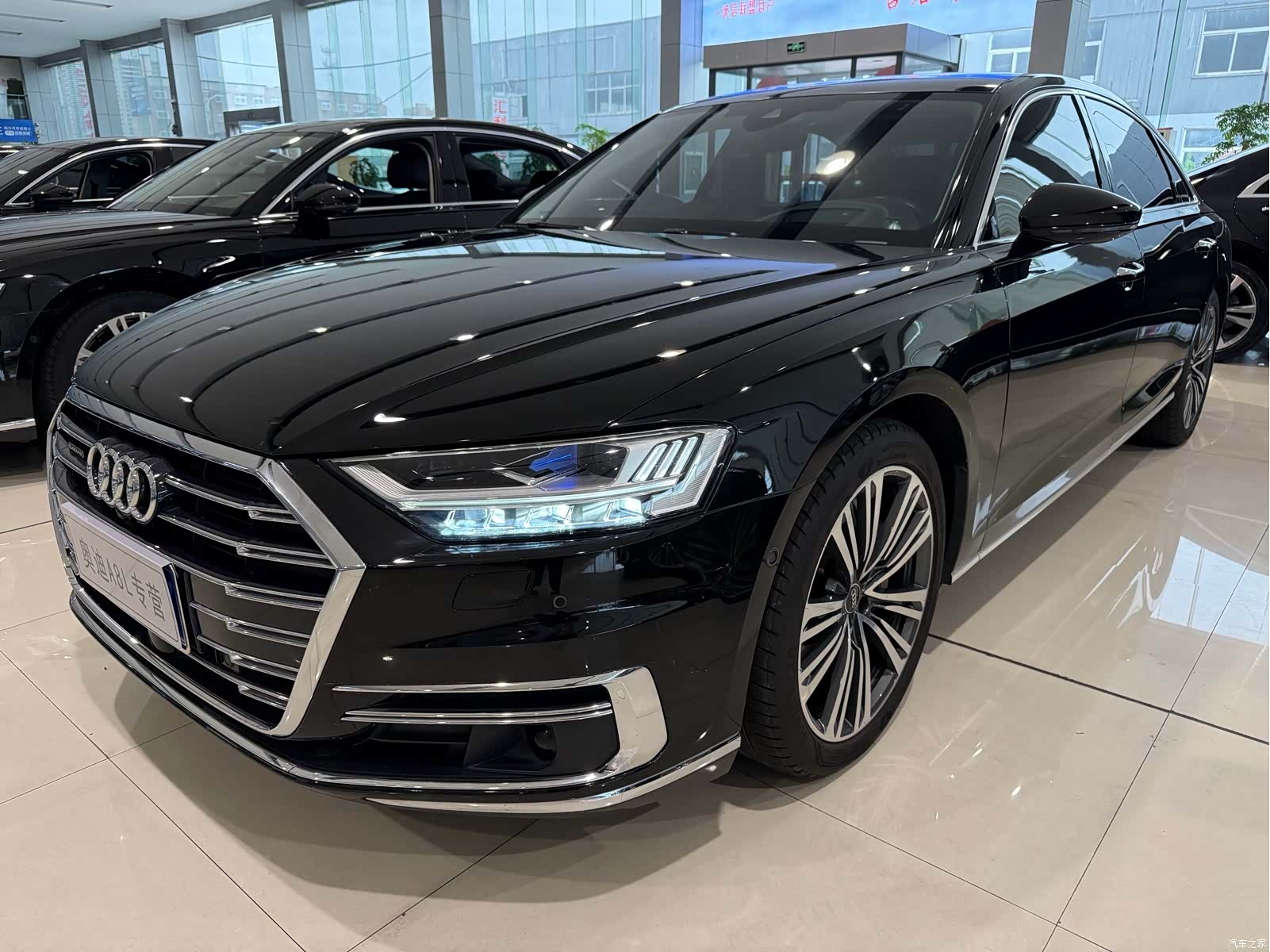 Audi A8L, 2021 1