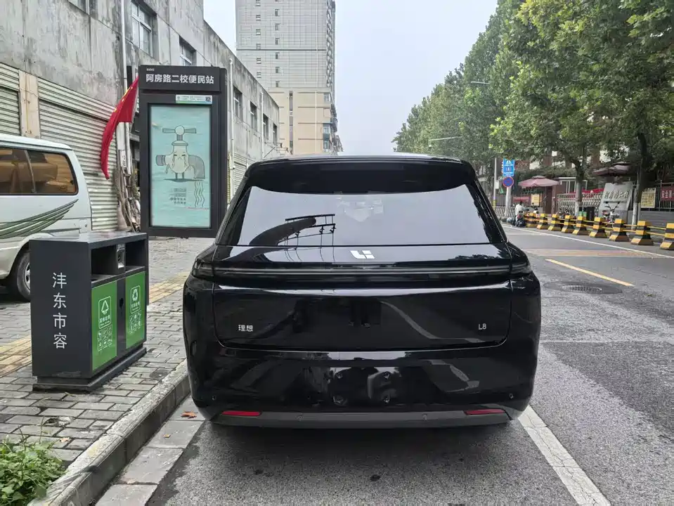 Li Auto Ideal L8