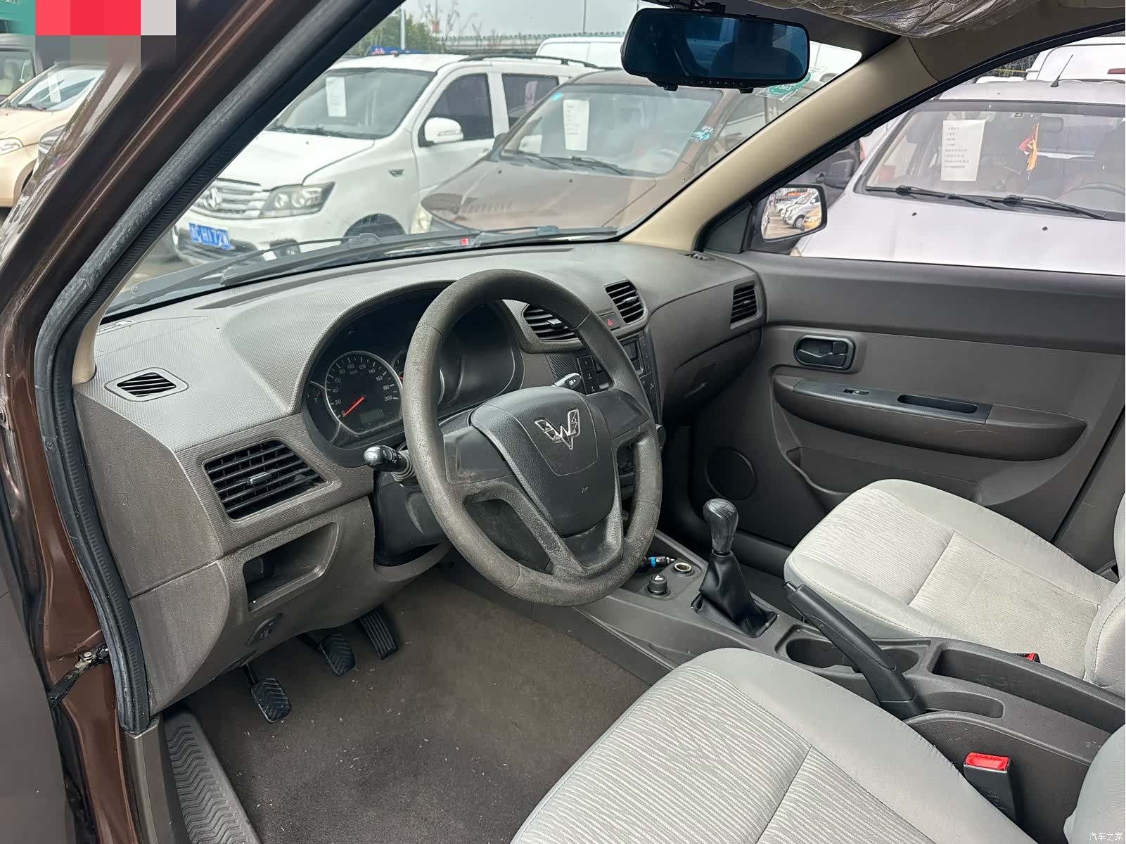 Wuling Hongguang, 2017 все фото