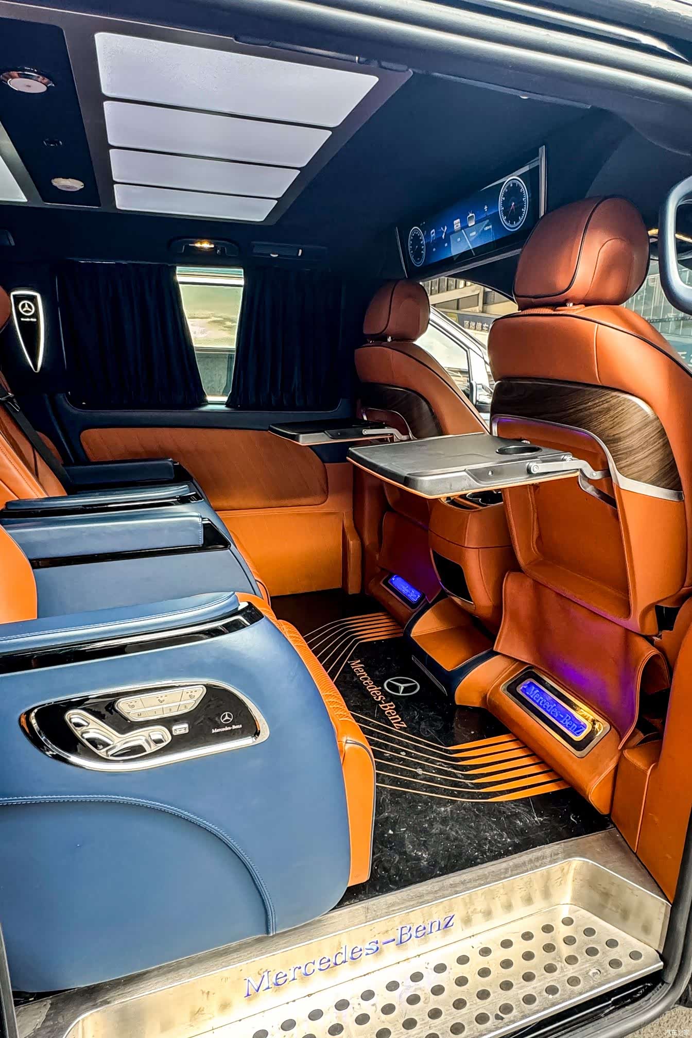 Mercedes-Benz 7, 2022 все фото