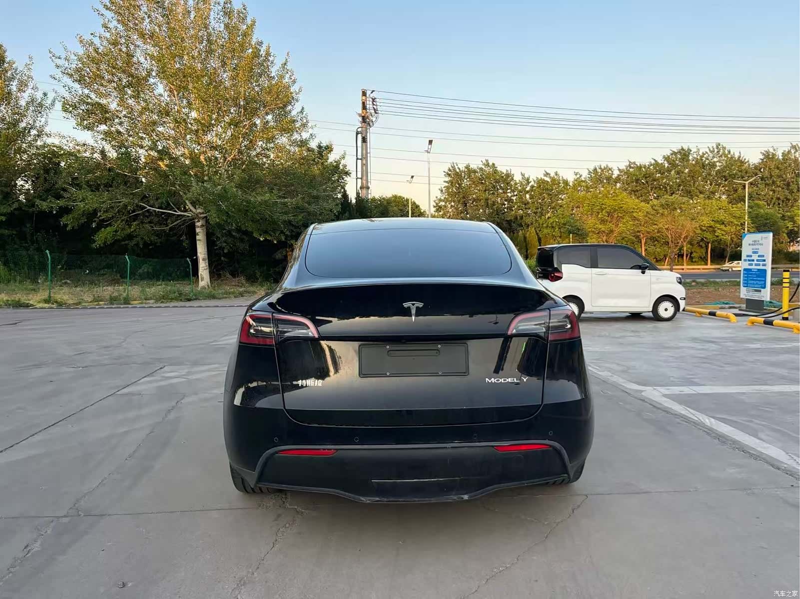 Tesla Model Y, 2023 8