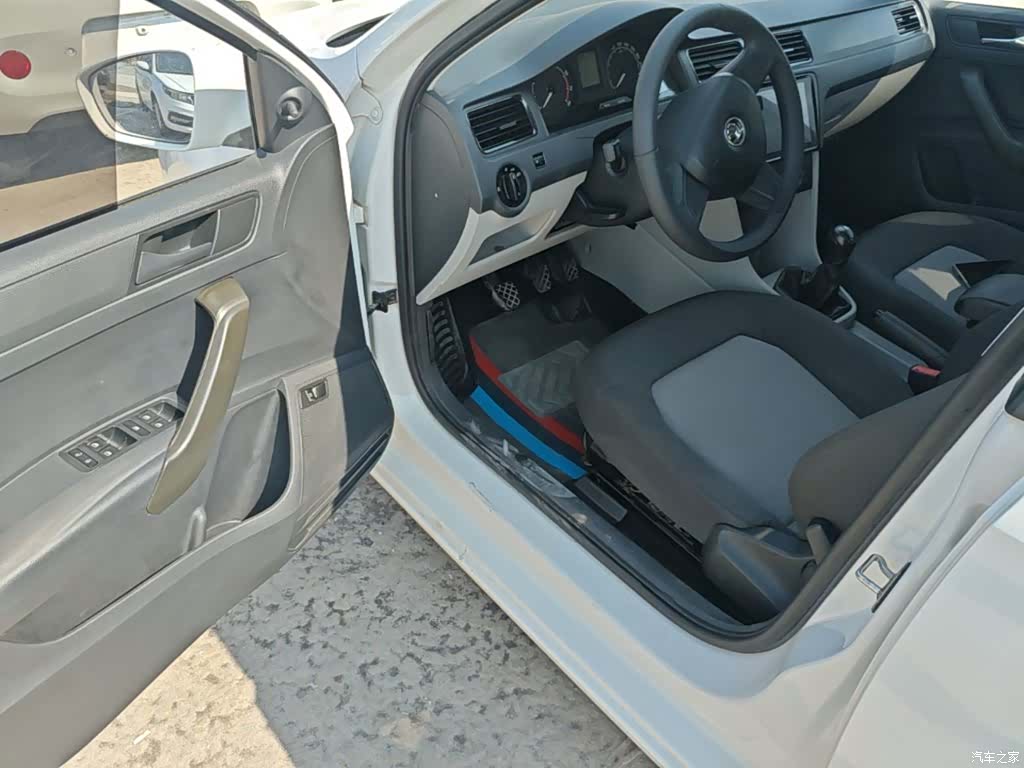 Skoda Rapid, 2017 16