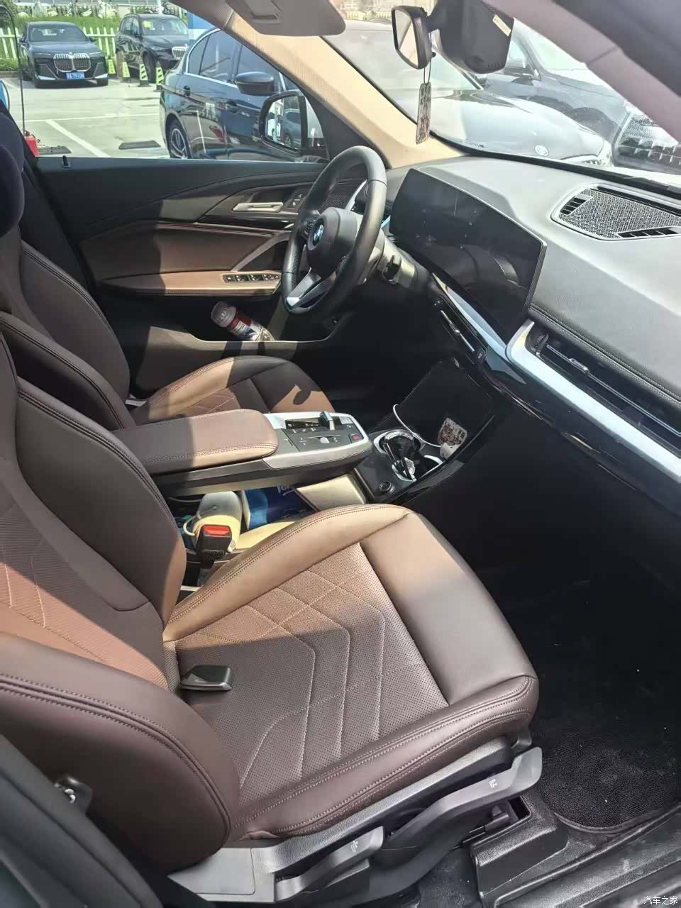 BMW X1, 2023 все фото