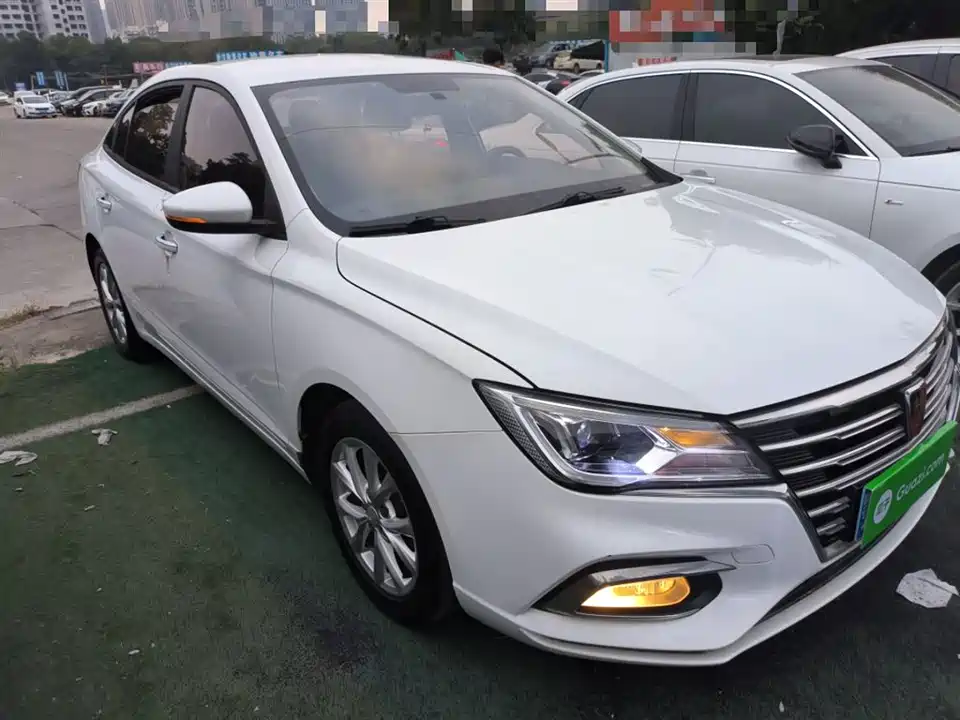 Roewe i5