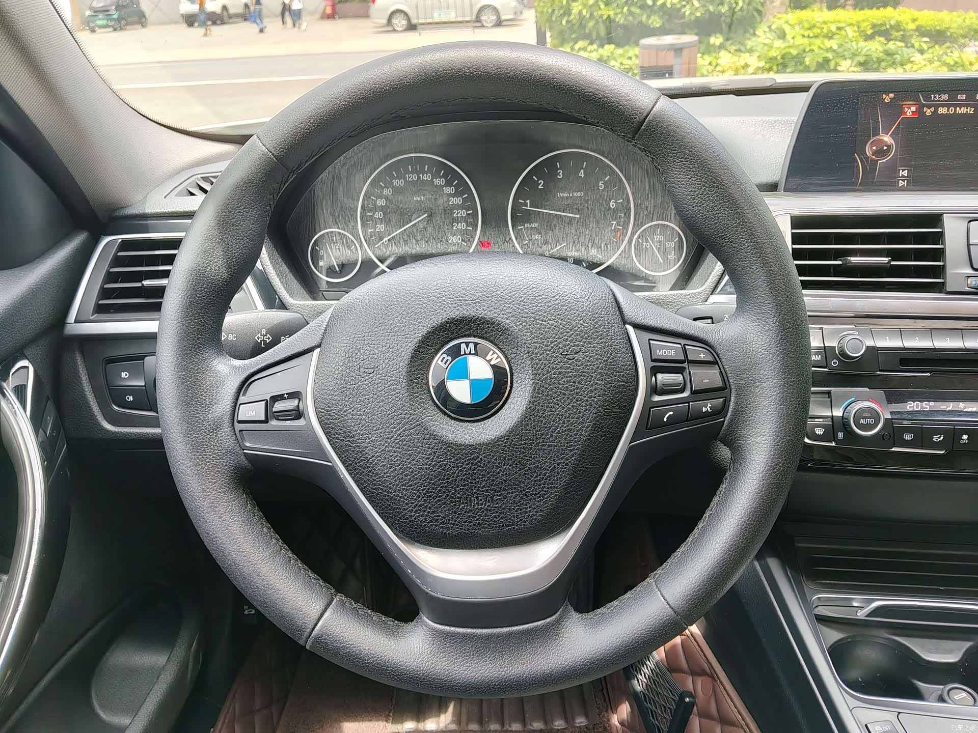 BMW 3 Series, 2016 10
