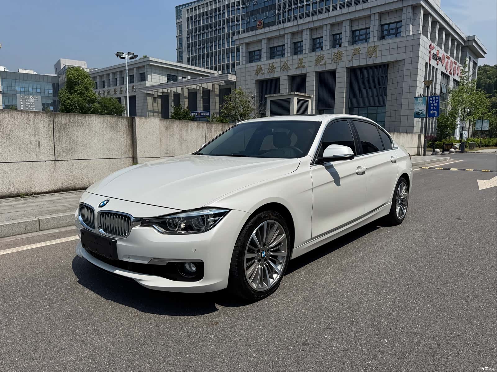 BMW 3 Series, 2019 1