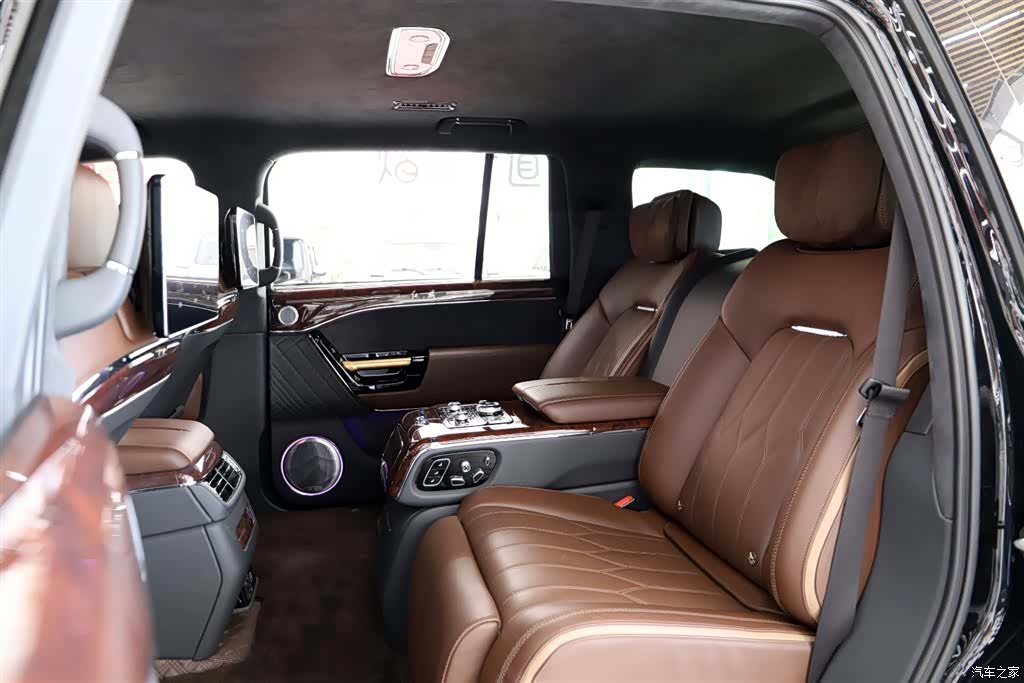 Hongqi 4, 2023 7