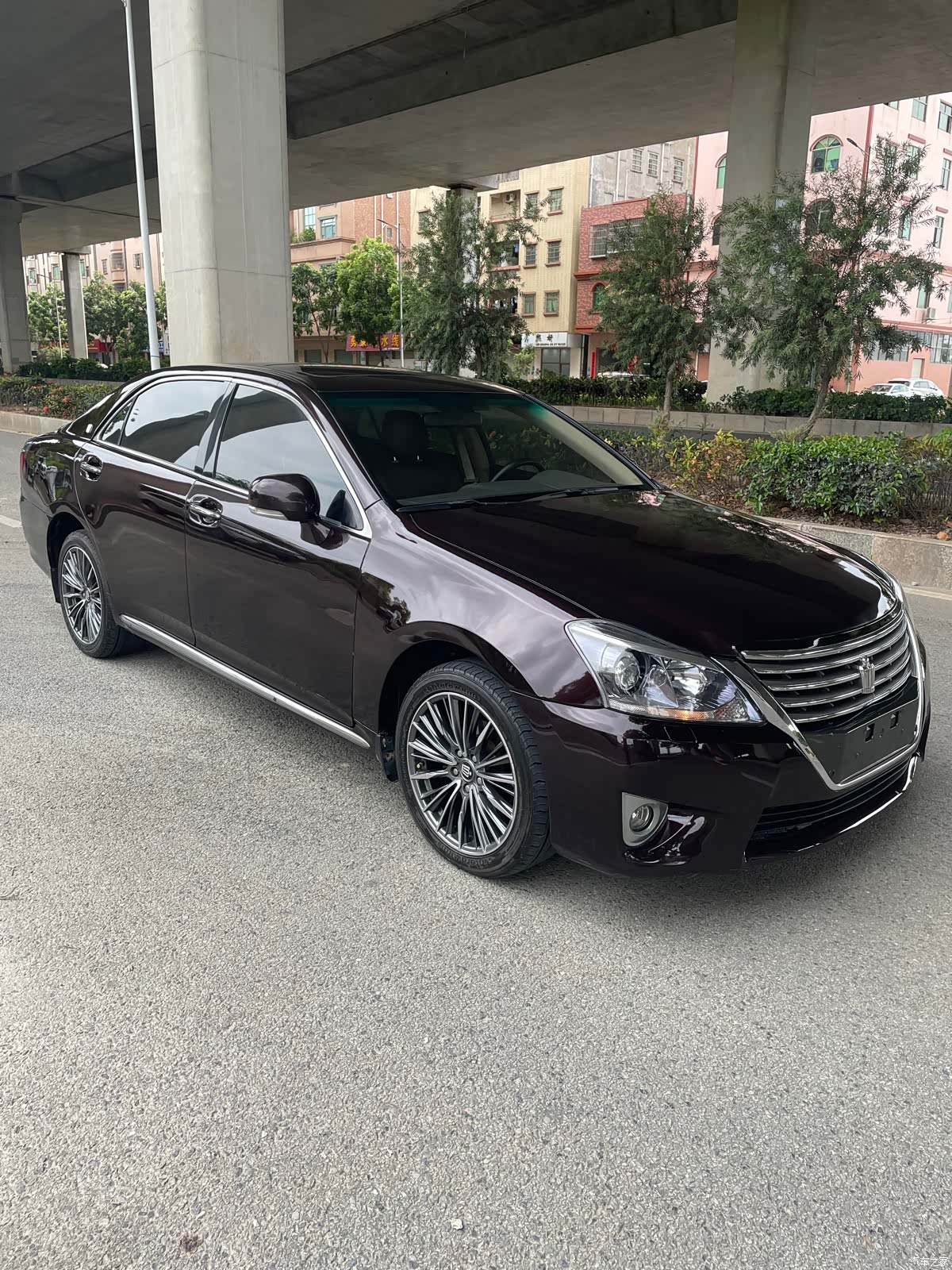Toyota Crown, 2013 3
