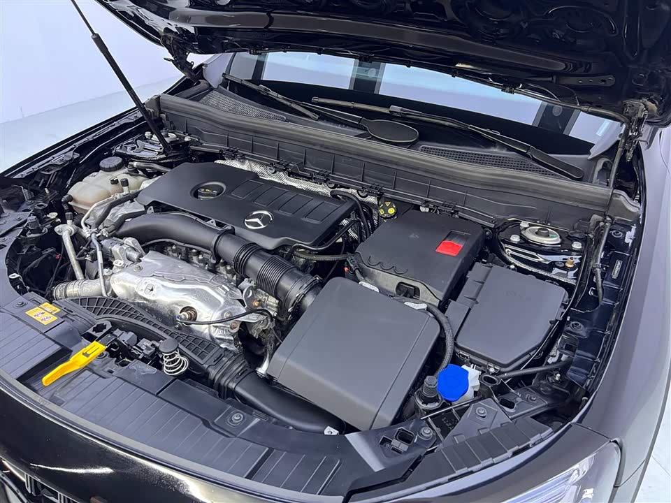 Mercedes-Benz GLB Mercedes-Benz GLB