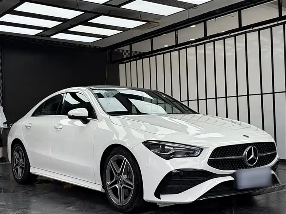 Mercedes-Benz CLA