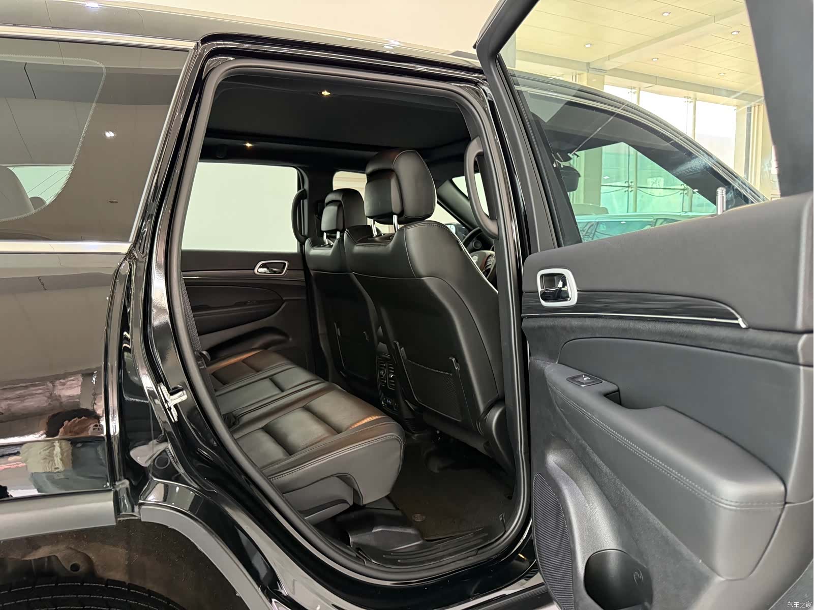 Jeep Grand Cherokee, 2022 9