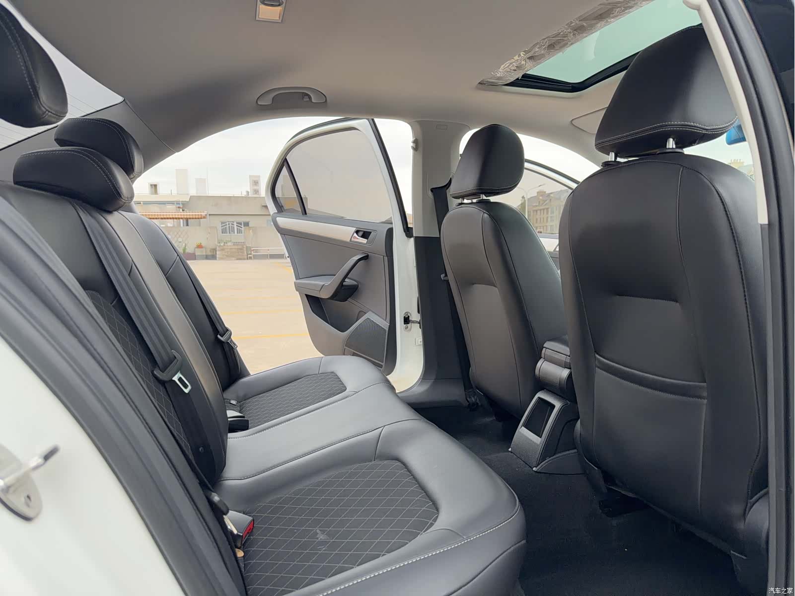 Skoda Rapid, 2018 13