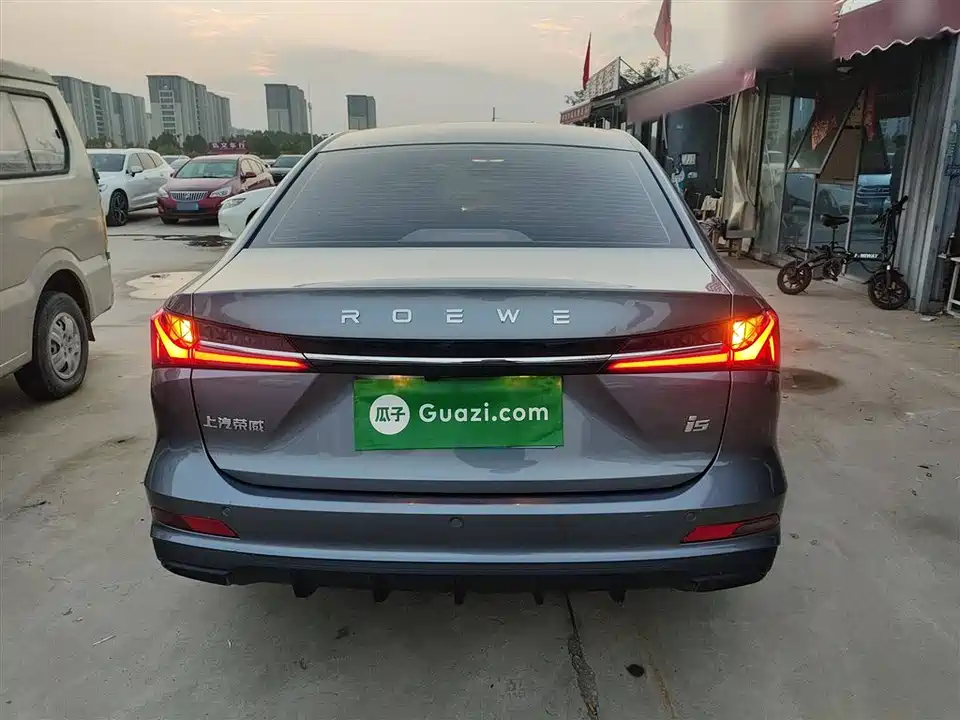 Roewe i5