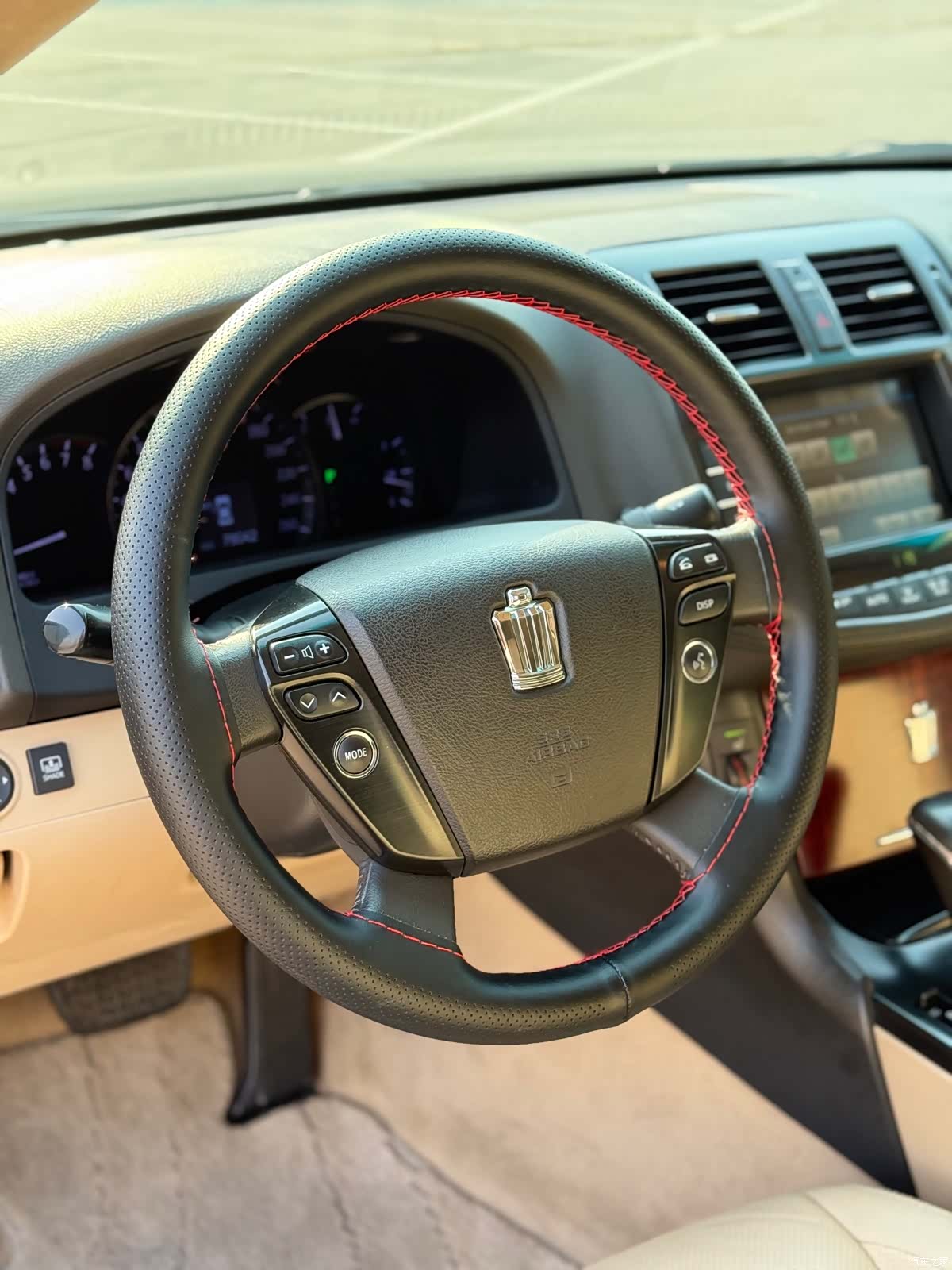 Toyota Crown, 2011 7