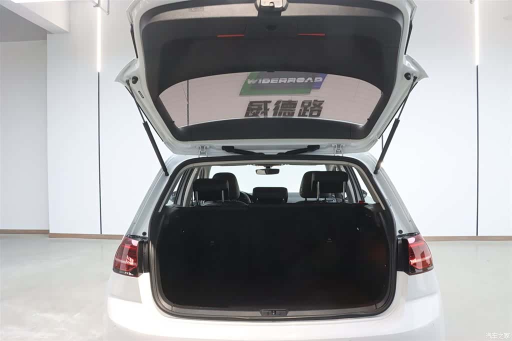 Volkswagen Golf, 2019 28