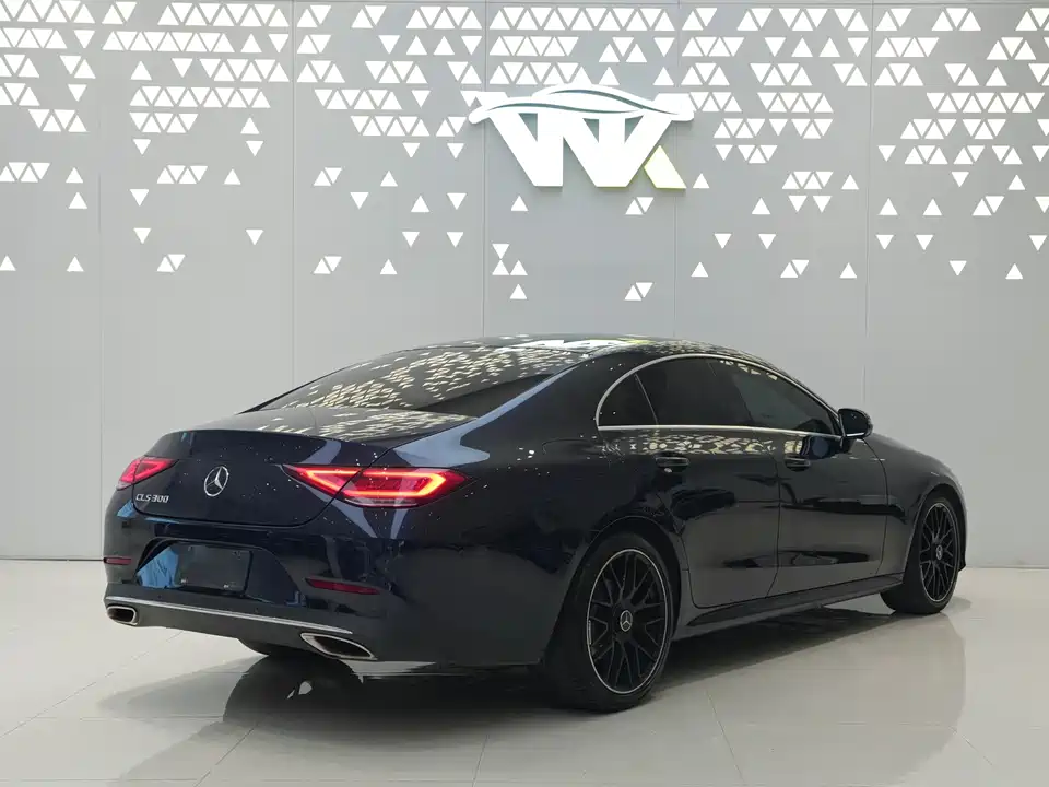 Mercedes-Benz CLS Mercedes-Benz CLS