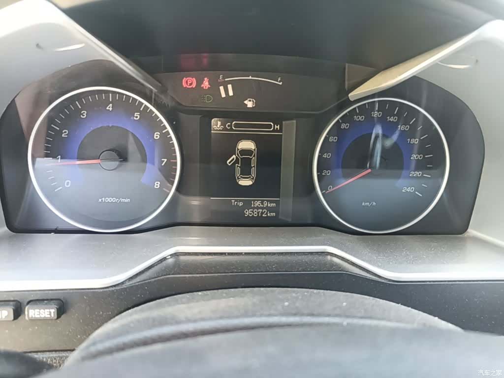 Geely Emgrand, 2015 19